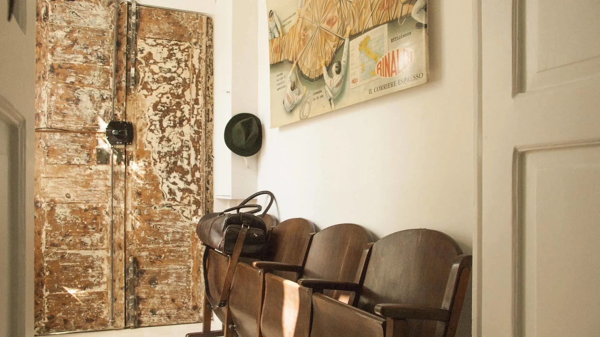 Belledonne Suite & Gallery Naples Bed & Breakfast