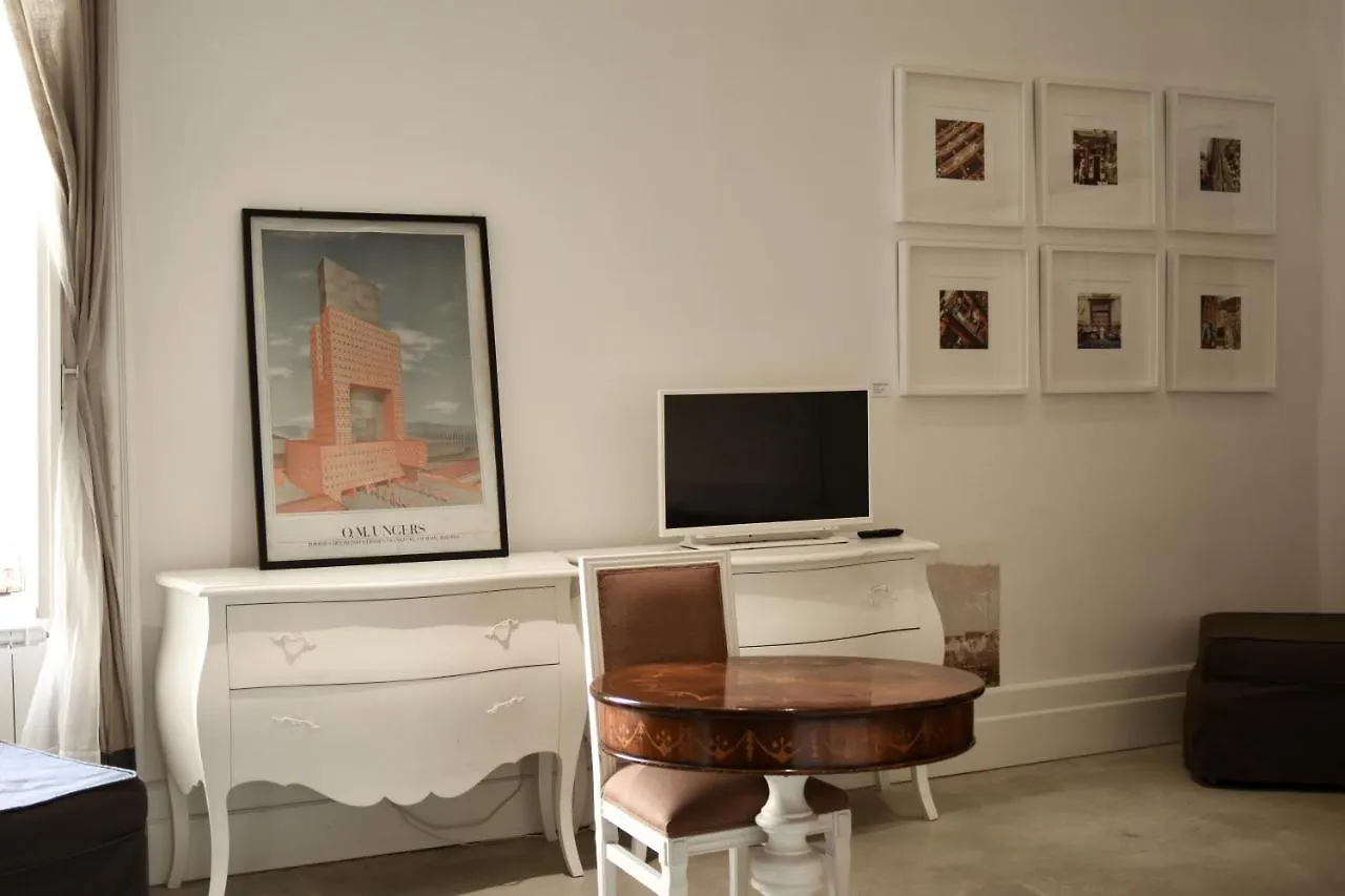 Belledonne Suite & Gallery Naples 3*,